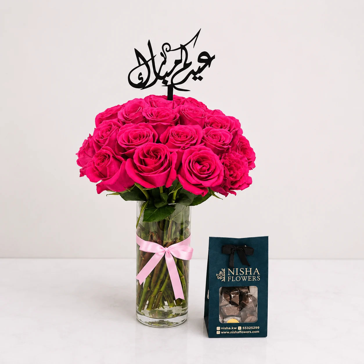 Pink Roses Vase with Chocolate